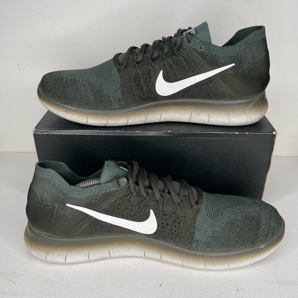 Nike Free Rn Flyknit - Picture 2 of 8